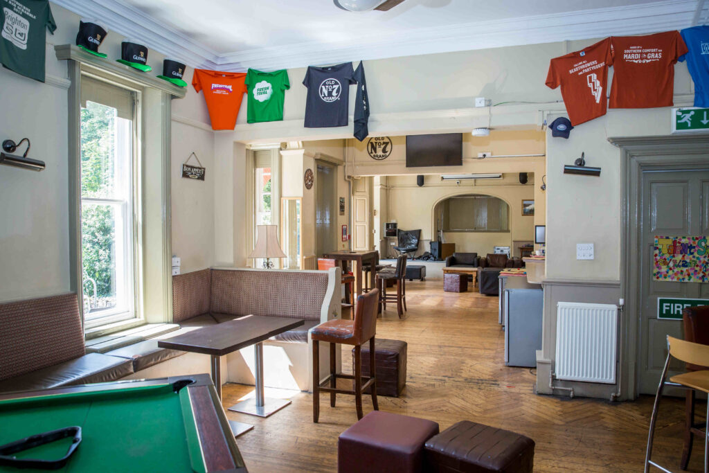 pool-table-common-room-eastbourn pool-table-common-room-eastbourn